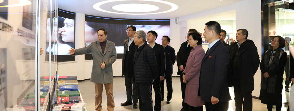 b92b4ec9-0f7e-409e-9d48-284d89c6c78d.jpg b92b4ec9-0f7e-409e-9d48-284d89c6c78d.jpg